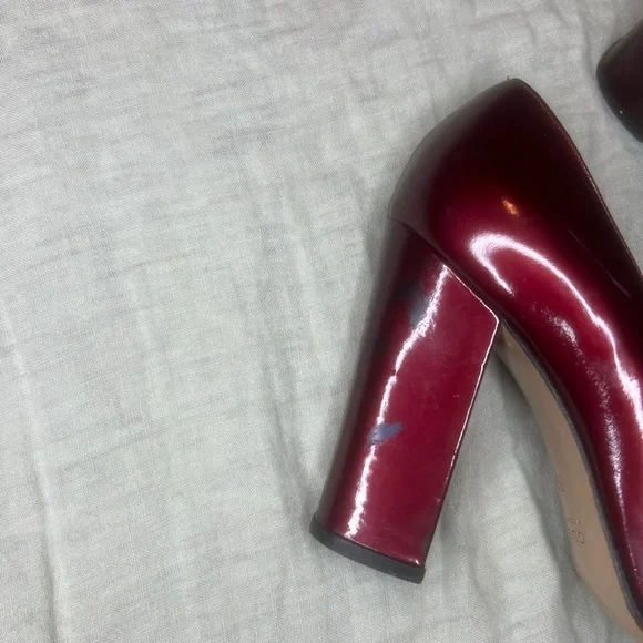 Gucci Red Patent Leather Block Heel Pumps - Picture 2 of 5